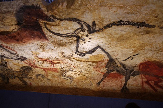 Replica paintings in Lascaux 4 in Dordogne