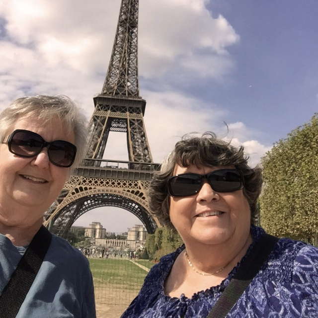 Two women in front of the Eiffel Tower