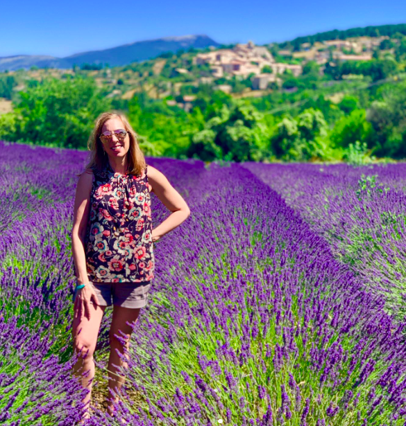 Traveler Sandra from the USA in a lavender field in Provence