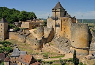 This medieval castle is walking distance from your B&B